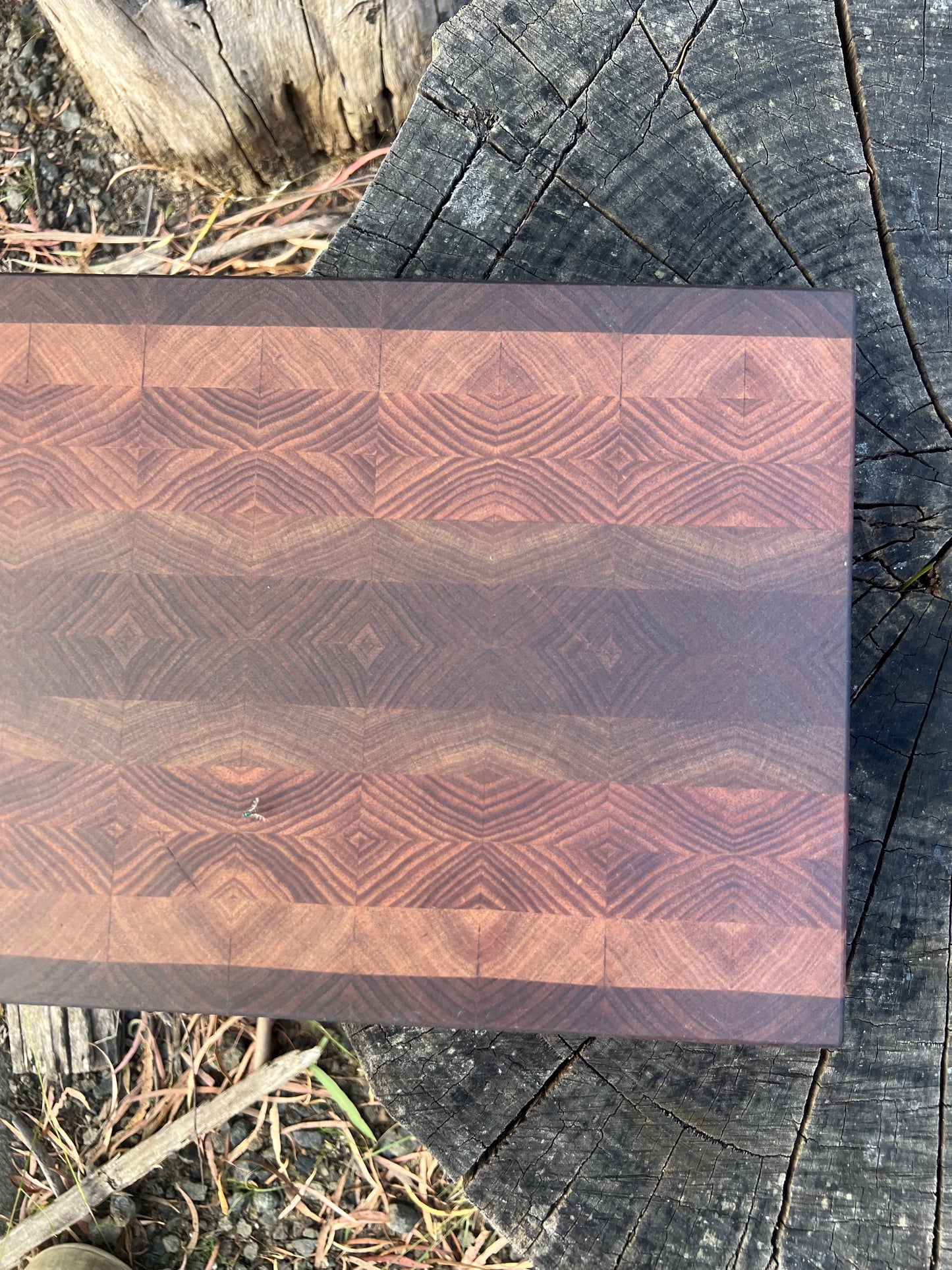 BLACKWOOD CHOPPING BOARD