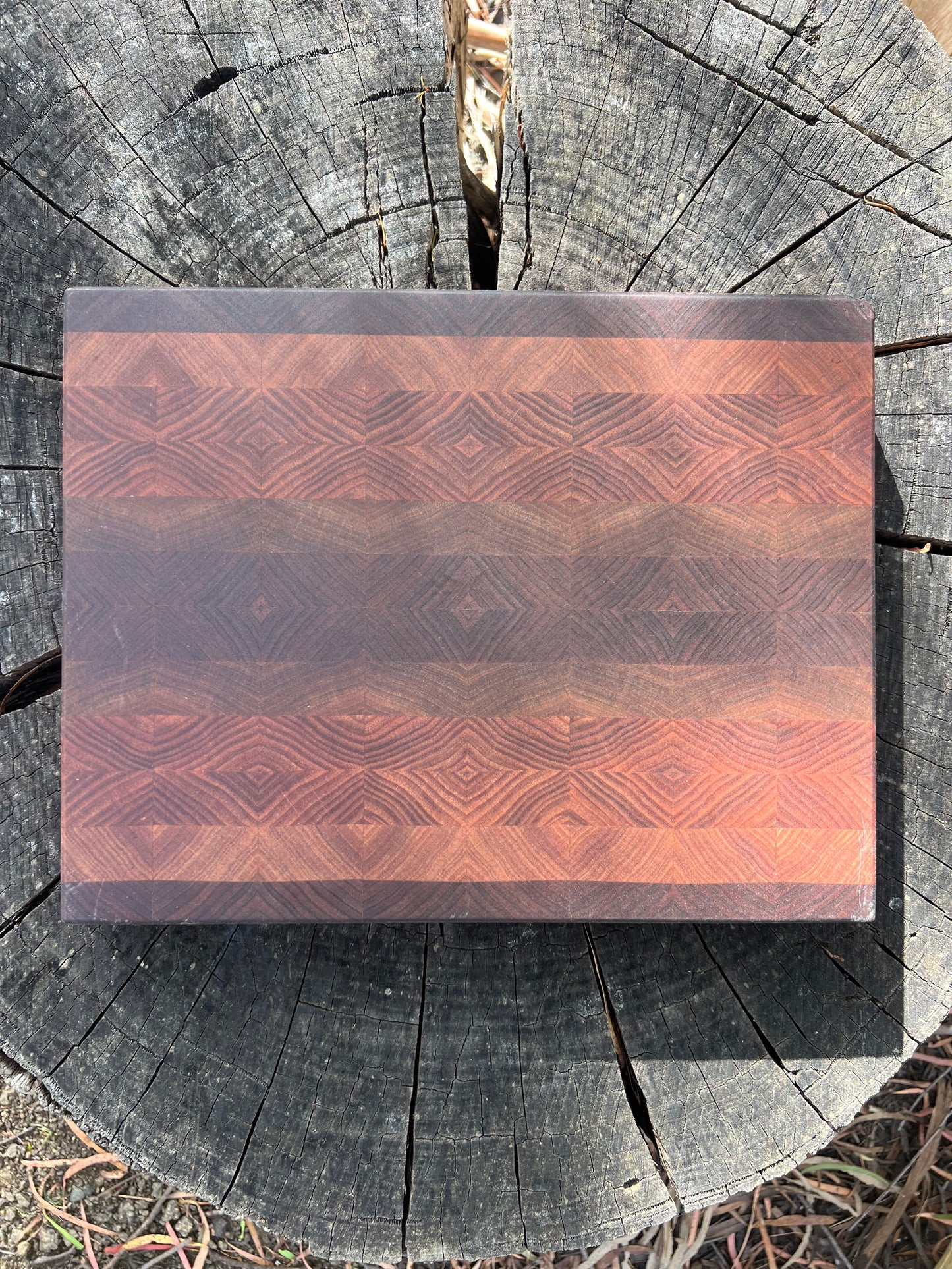 BLACKWOOD CHOPPING BOARD